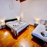 Sottoriva 12 City Center Large Apartment